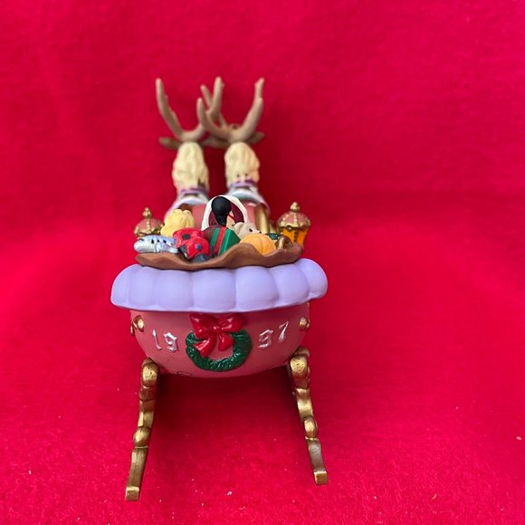 Santa's Magical Sleigh Hallmark Ornament - Picture 4 of 9